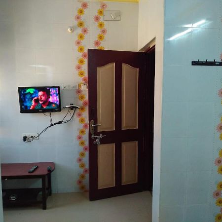 New Regency Hotell Chennai Exteriör bild