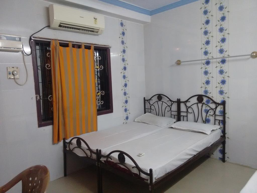 New Regency Hotell Chennai Exteriör bild