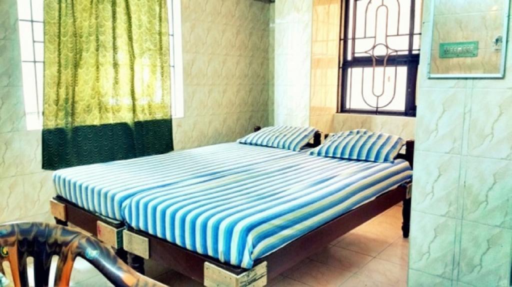 New Regency Hotell Chennai Exteriör bild