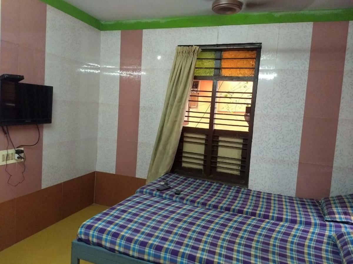 New Regency Hotell Chennai Exteriör bild