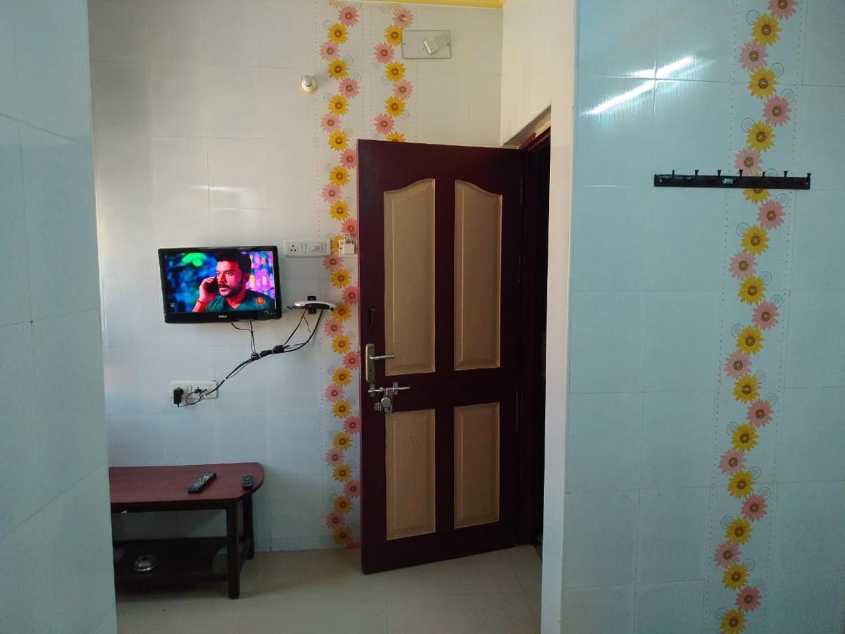 New Regency Hotell Chennai Exteriör bild
